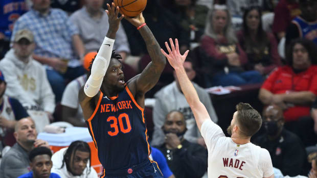 Julius Randle Dean Wade Apr 15 2023